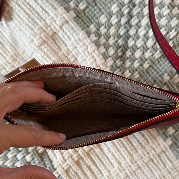 NWT Michael Kors red crossbody - Picture 4 of 6